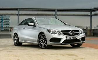 Mercedes Benz E400 Widescreen Desktop Wallpaper