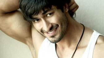 Stunning Vidyut Jamwal Smile Face Mobile Background