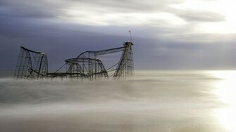 Ocean Roller Coaster Wallpaper
