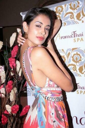 Sarah Jane Dias Wallpaper HD
