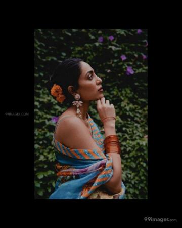 Sobhita Dhulipala Hot HD Photos Wallpaper For Mobile