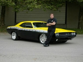 Foose Challenger Side Angle Chip Wallpaper