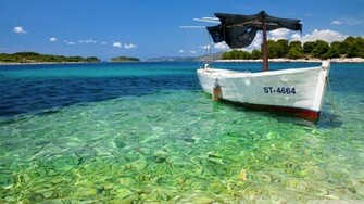 Wallpaper Boat Jpg