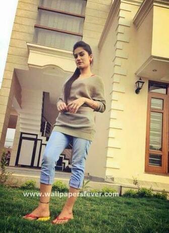 Punjabi Singer Kaur B Wallpaper And Image In HD Fever