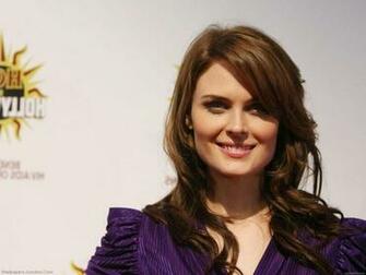 Hot Actress Image And Wallpaper Emily Deschanel