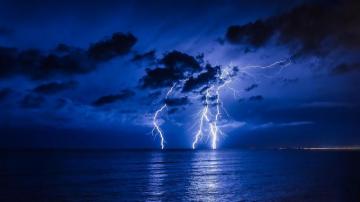 Lightning Bolt Wallpaper