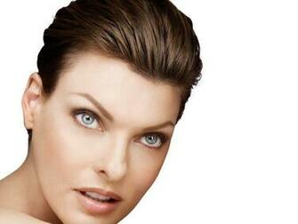 Linda Evangelista Wallpaper