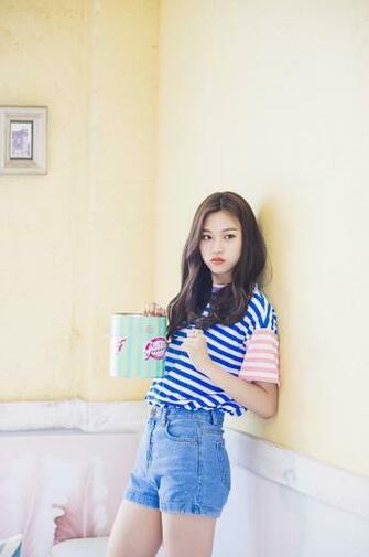 Kim Do Yeon Weki Meki