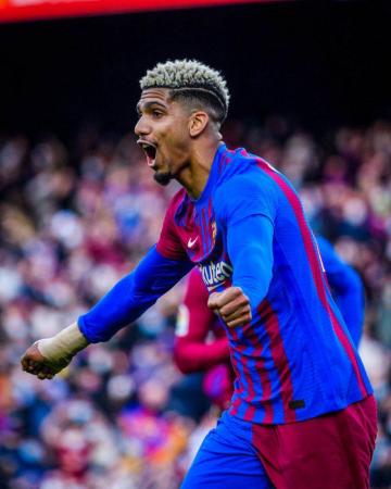 Fc Barcelona On Ronaldaraujo