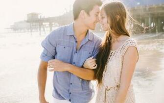 Cute Asian Couple On Beach HD Wallpaper Stylish