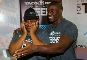 Reggie Bush Photos ToucHDown For Teens Campaign Zimbio