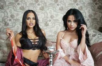 What S Cooking Becky G And Natti Natasha Dj Muki