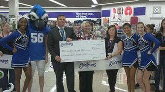 Gordmans Opens In Junction City Donating To Jchs