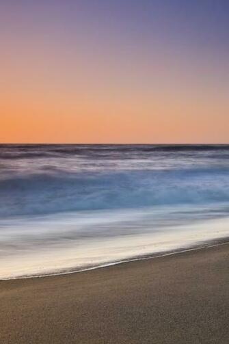 Drakes Beach iPhone HD Wallpaper