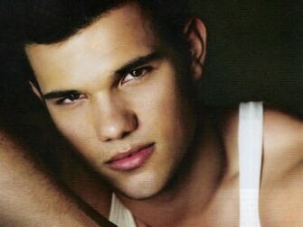 Taylor Lautner Wallpaper