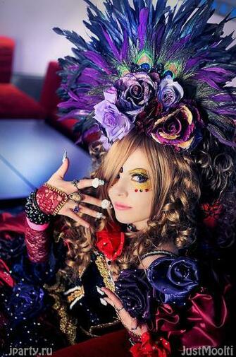 Versailles Golden Bird By Astarohime