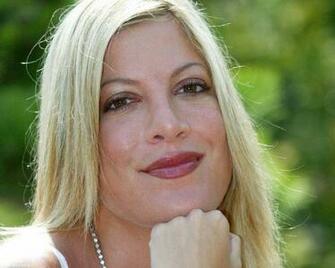 Tori Spelling Wallpaper Celebrities