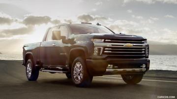 Chevrolet Silverado HD High Country Front Three