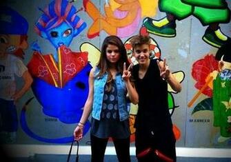 Selena Gomez With Justin Bieber HD Wallpaper All