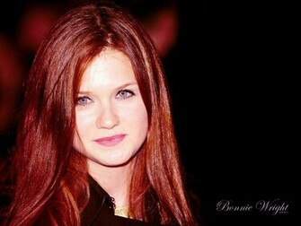 Bonnie Wright Wallpaper