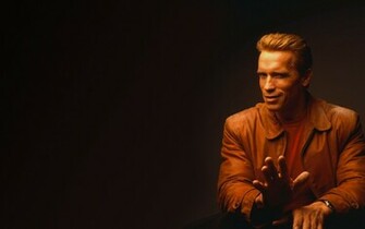 Arnold Schwarzenegger HD Wallpaper