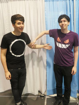 Danisnotonfire And Phil Dan Howell Photo