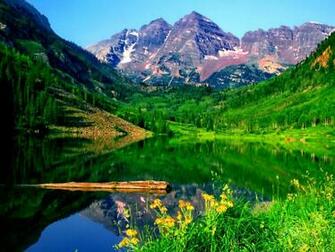Green Mountain Valley Wallpaper
