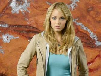 Laura Vandervoort Wallpaper High Resolution And Quality