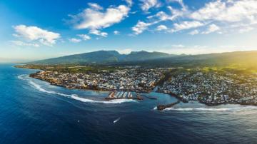 Reunion Island Holidays Box