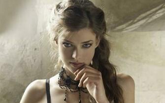 Seductive Wallpaper