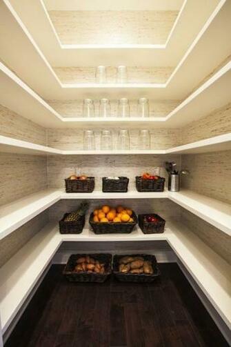 Southern Living Floating Pantry Shelves Grasscloth Wallpaper Glass