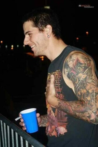M Shadows News Photos Biography Videos And Wallpaper