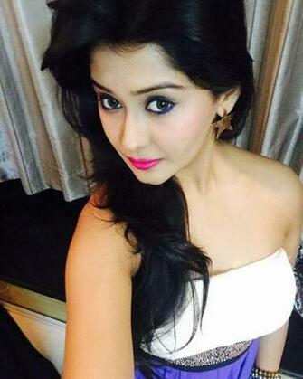 Actress Kanchi Singh New Pics Wallpaper