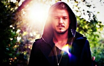 Eric Dane In Hood HD Wallpaper