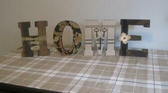 To Get A Craft Made Over The Weekend Using Some Of Wallpaper