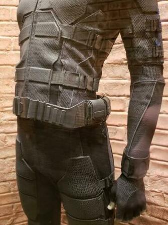 Spider Man Far From Home First Image Of The New Suit Collider