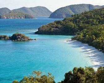 Trunk Bay Beach Source Crazygallery Info