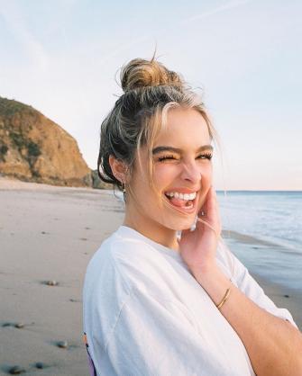 Addison Rae Easterling Wallpaper
