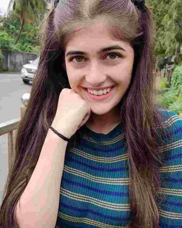 Urvi Singh Wiki Biography Boy Friend Age Height And More