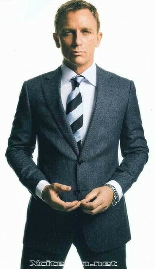 Daniel Craig J