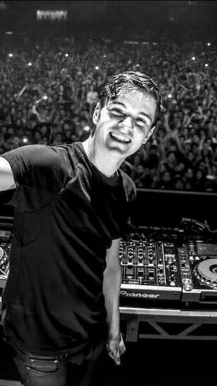 iPhone Plus Music Martin Garrix Wallpaper Id