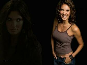 Daniela Ruah Ncis Los Angeles Wallpaper