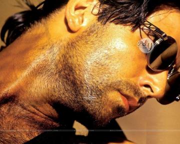 Wallpaper Akshay Kumar Size