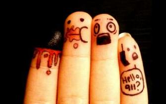 Wallpaper Funny Finger Faces