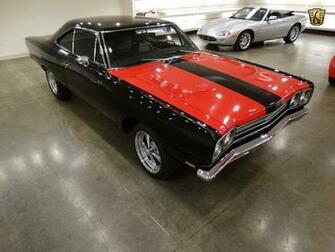 Plymouth Road Runner Cars Classic Wallpaper Background