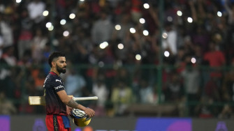 Kohli Dazzles In A Special Homecoming For Rcb Cricket