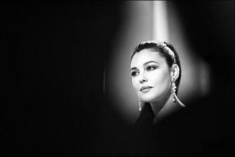 Monica Bellucci Background 4k