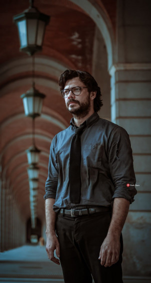 Lvaro Morte As Sergio Marquina Lion Photography Poses For Men Wallpaper