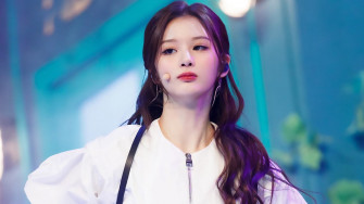 Nmixx S Sullyoon Tests Positive For Covid Singer Goes Under