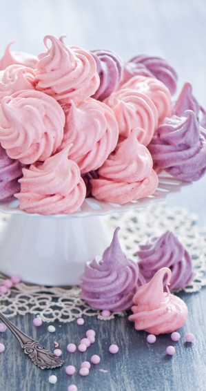 Meringue Wallpaper